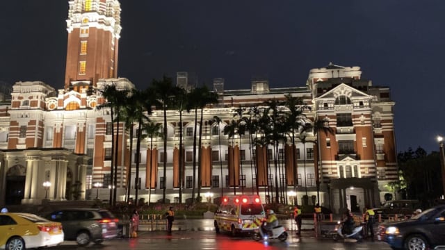 台湾总统府宪兵当值时举枪自杀 